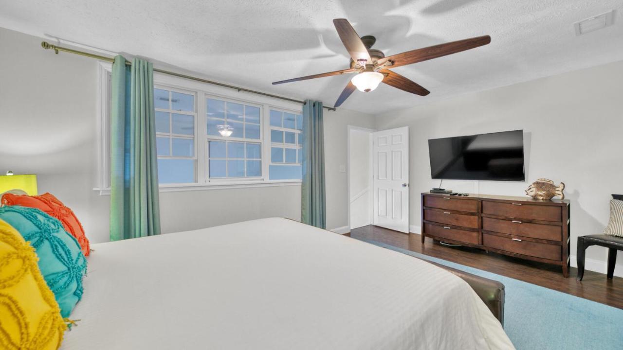 Crystal Villas 12B - Updated 2 Bedroom With Loft Beach Front Condo In The Heart Of Destin Exterior photo